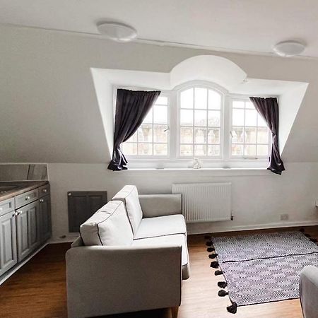 4 Bed Loft Apartment Overlooking Historic Town โทรว์บริดจ์ ภายนอก รูปภาพ