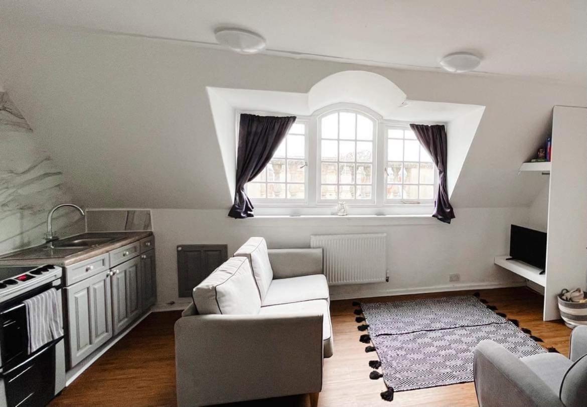 4 Bed Loft Apartment Overlooking Historic Town โทรว์บริดจ์ ภายนอก รูปภาพ